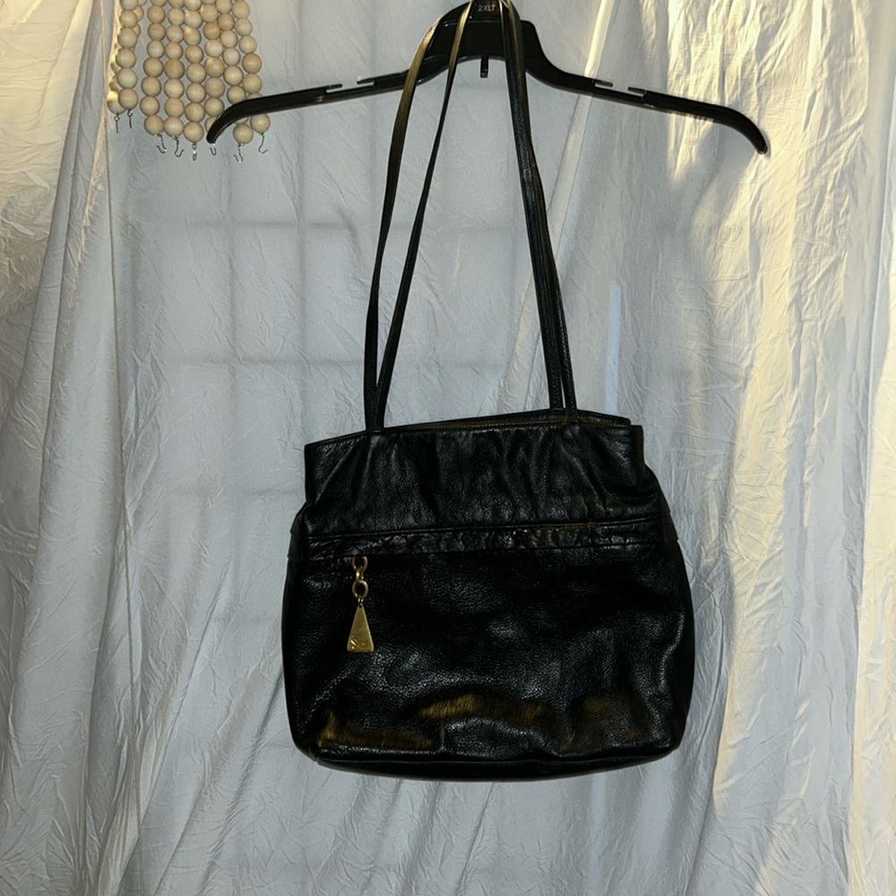 Sharif leather bag. Americana by Sharif black leather. Very soft.